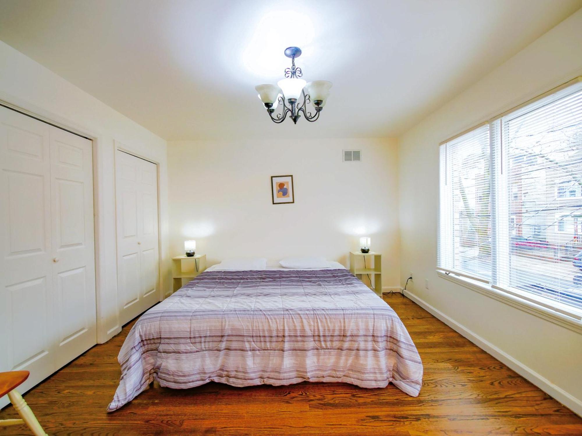 Cozy 3 - Bed Apartment, Minutes From Nyc! * Jersey City