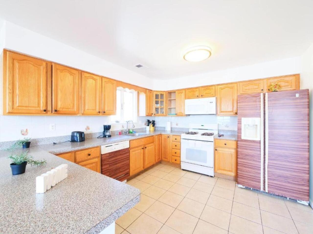 Cozy 3 - Bed Apartment, Minutes From Nyc! * Jersey City